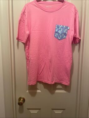 T-Shirt w/front pocket
